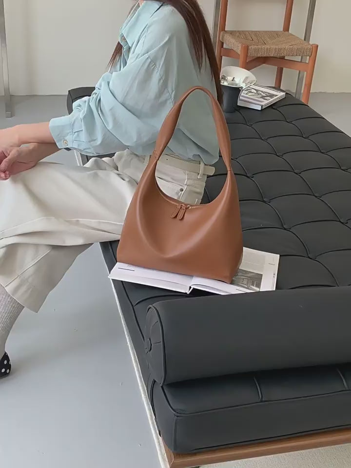 Shoulder Bag for Women – Minimalist Soft PU Leather Hobo Purse with Zipper Closure for Everyday Use