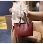 Large Tote Bag for Women – Minimalist Shoulder Bag with Spacious Interior for Everyday Use