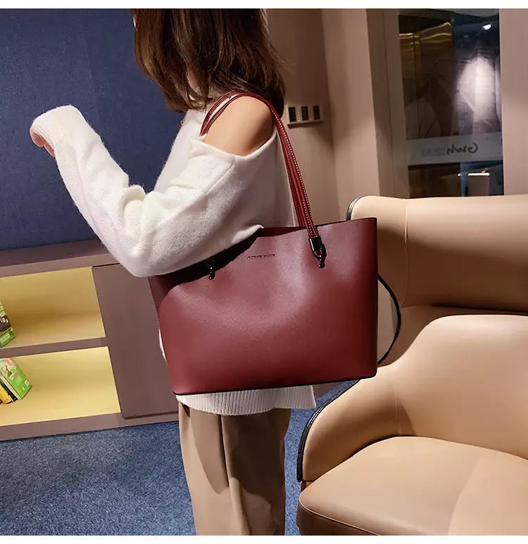 Large Tote Bag for Women – Minimalist Shoulder Bag with Spacious Interior for Everyday Use