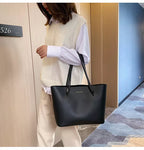 Large Tote Bag for Women – Minimalist Shoulder Bag with Spacious Interior for Everyday Use