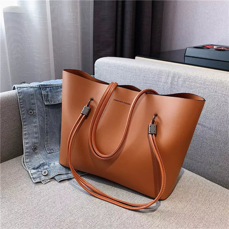 Large Tote Bag for Women – Minimalist Shoulder Bag with Spacious Interior for Everyday Use